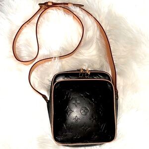 Louis Vuitton Monogram Vernis Wooster Black